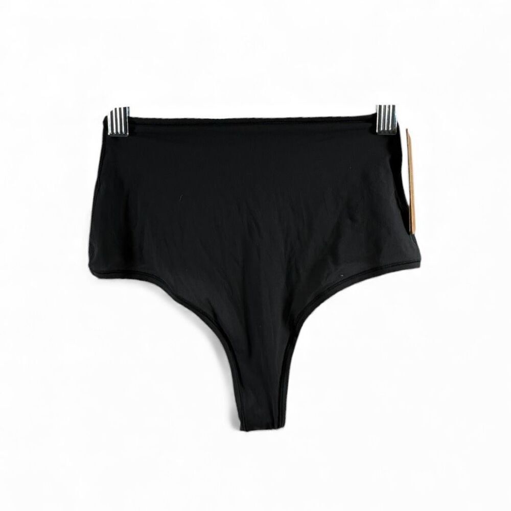 SKIMS NWT High Waisted Thong in Onyx Size M